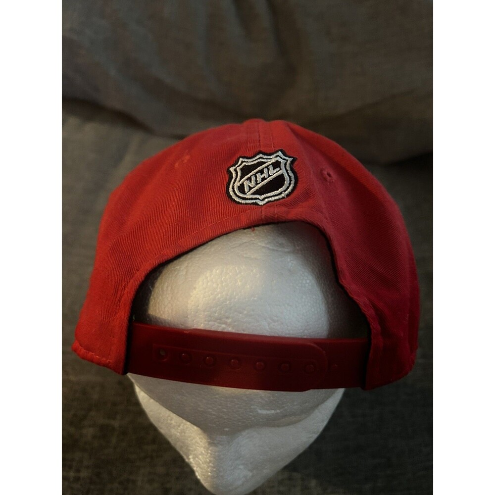 Reebok NHL Detroit Red Wings Hockey Red/White Men's Adjustable Hat - Picture 2 of 6